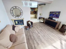 sofa, kominek