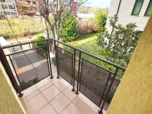 Balkon z widokiem na teren