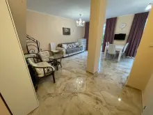 Pokój dzienny z kominkiem