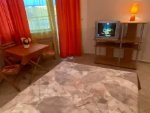 balkon z widokiem na basen