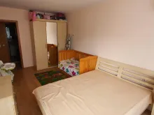 łóżeczko dla dzieci, szafa, łóżko sypialniane