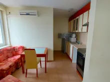 Sofa i Stolik z krzesłami