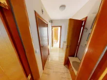 przedpokój z meblami