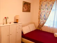 komoda, łóżko