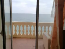 widok na morze z salonu
