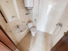 łazienka z toaleta