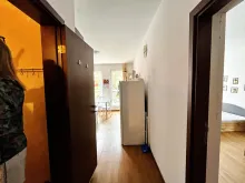 szafa w przedpokoju