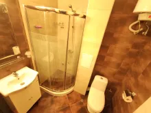 łazienka z kabiną prysznicową