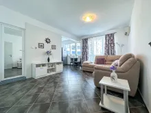 stolik, sofa