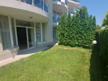 Dziedziniec przed wejściem