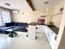 Sofę i Stolik
