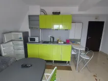 stół z krzesłami