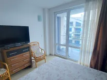 Szafkę i telewizor
