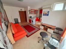 Sofa, Stolik, aneks Kuchenny