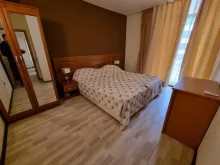 szafa, łóżko, komoda