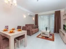 sofa, stolik,