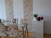 Stół obiadowy z krzesłami
