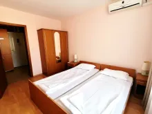 szafa, łóżko