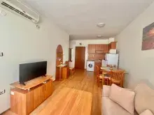Telewizor i sofa