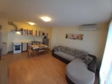 Pokój dzienny z meblami