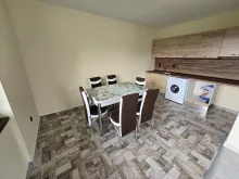 Stół obiadowy z krzesłami i aneks Kuchenny