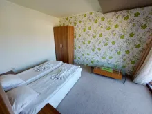 szafa, łóżko