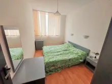 Lustro przed łóżkiem