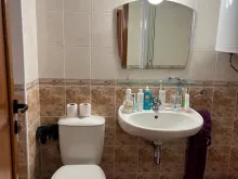 Toaleta i umywalka