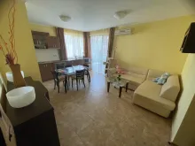 Sofa i Stolik