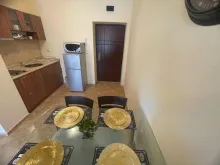 Stół obiadowy lodówka