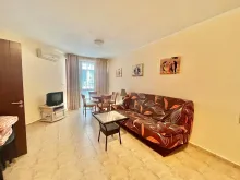 Sofa i stolik