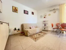 Sofa i stół