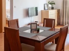 Stół jadalniany w mieszkaniu