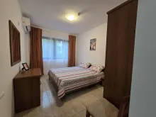 Łóżko szafa w sypialni