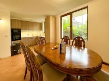 Strefa kuchenna w apartamencie