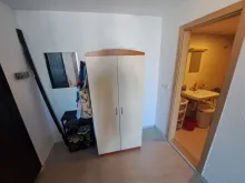 szafa w przedpokoju