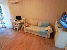 Telewizor i kanapa