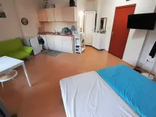 Telewizor i kanapa