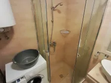 Kabina prysznicowa i pralka