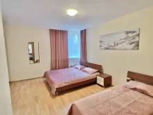 Dwa łóżka w drugim pokoju