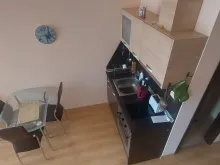 Stół z krzesłami