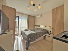 Łóżko dwuosobowe w apartamencie