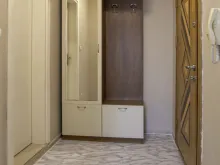 Przedpokój z szafą