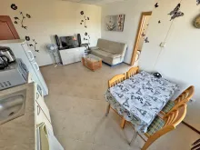 Stół i telewizor
