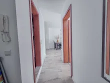 Łóżko dwuosobowe w sypialni
