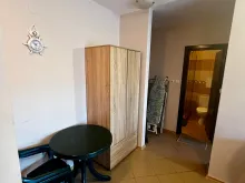 Przedpokój z szafą