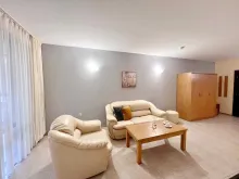 Duże mieszkanie w kompleksie Rose Village