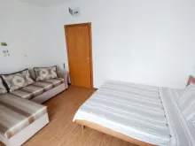 Łóżko i kanapa