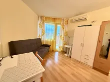 Sofa i szafa