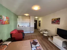 Kuchnia i sofa